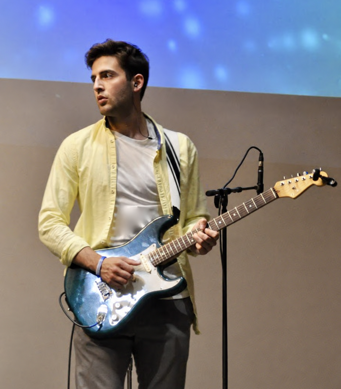 Lenny Miller performing live with his electric guitar